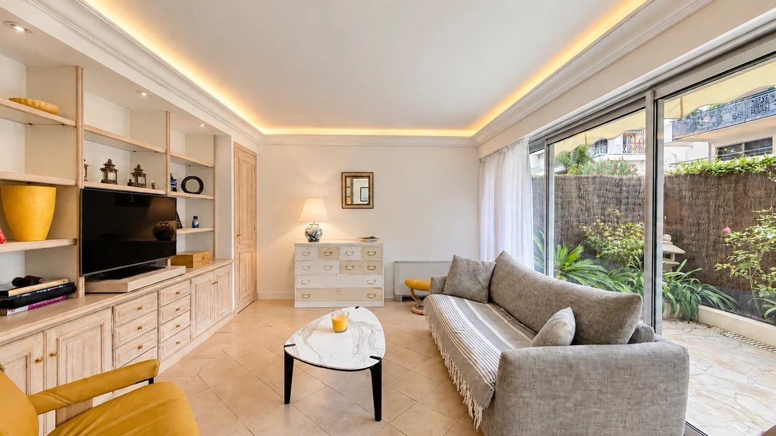 Apartment in La Source, Cannes, France 3 - 19070884