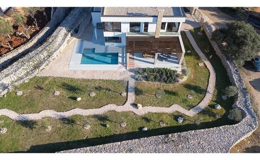 Haus in Lun, Kroatien 1