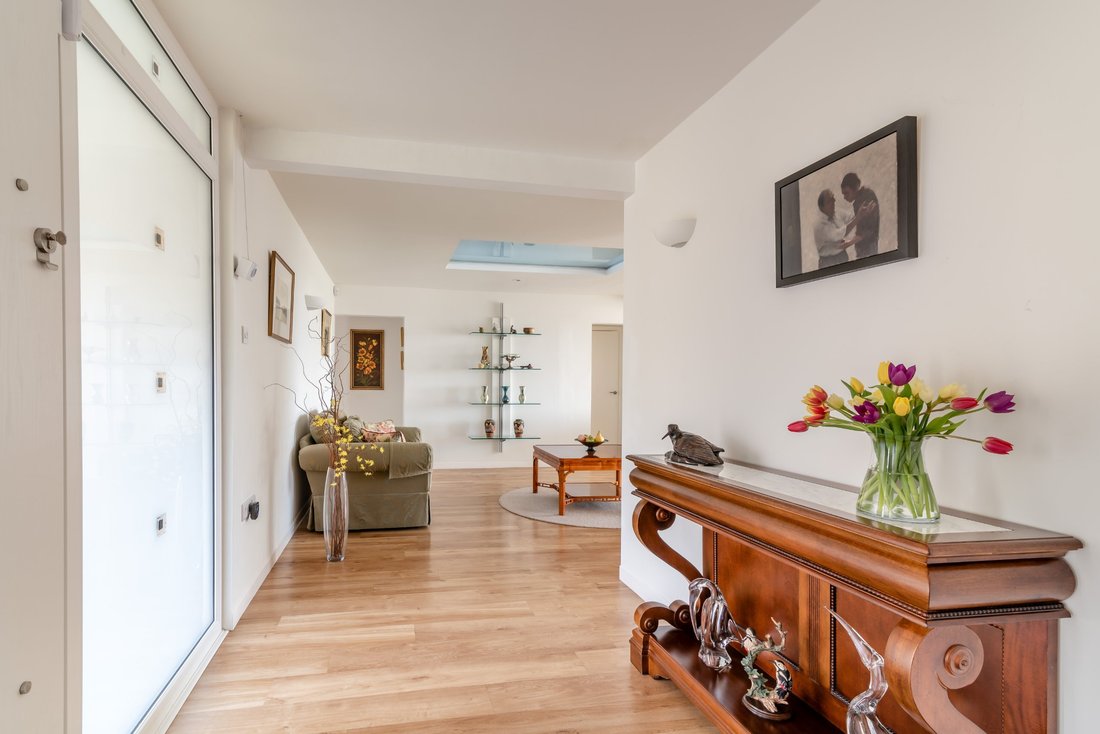 Bungalow in Slindon, England 5 - 17540239