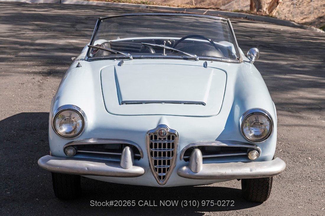 Alfa Romeo Giulia Spider in Los Angeles, CA 2 - 19075455