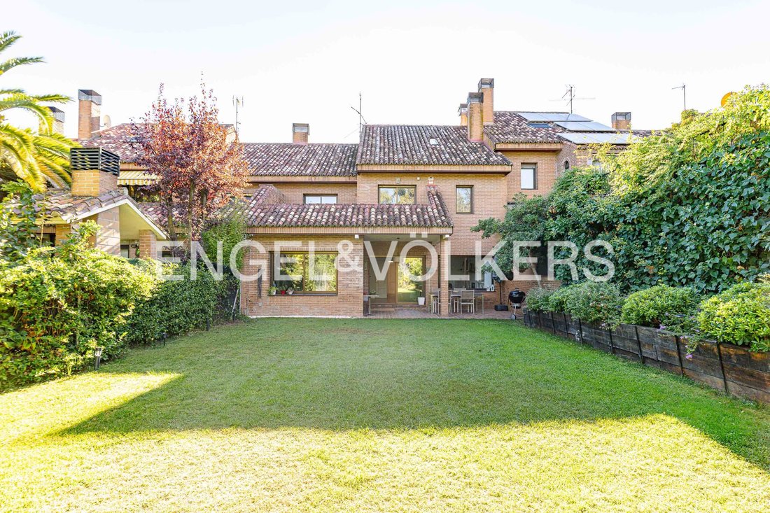 Casa a Las Rozas de Madrid, Madrid, Spagna 3 - 19075360