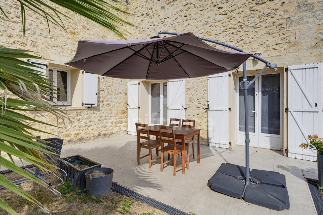 House in La Lande-de-Fronsac, Nouvelle-Aquitaine, France 3 - 19071188
