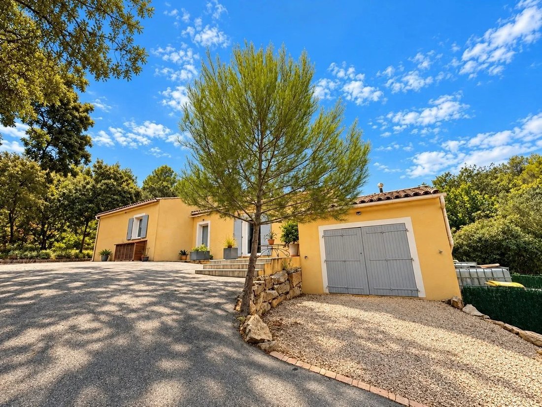 Maison à Le Cannet-des-Maures, Provence-Alpes-Côte d'Azur, France 3 - 19070473