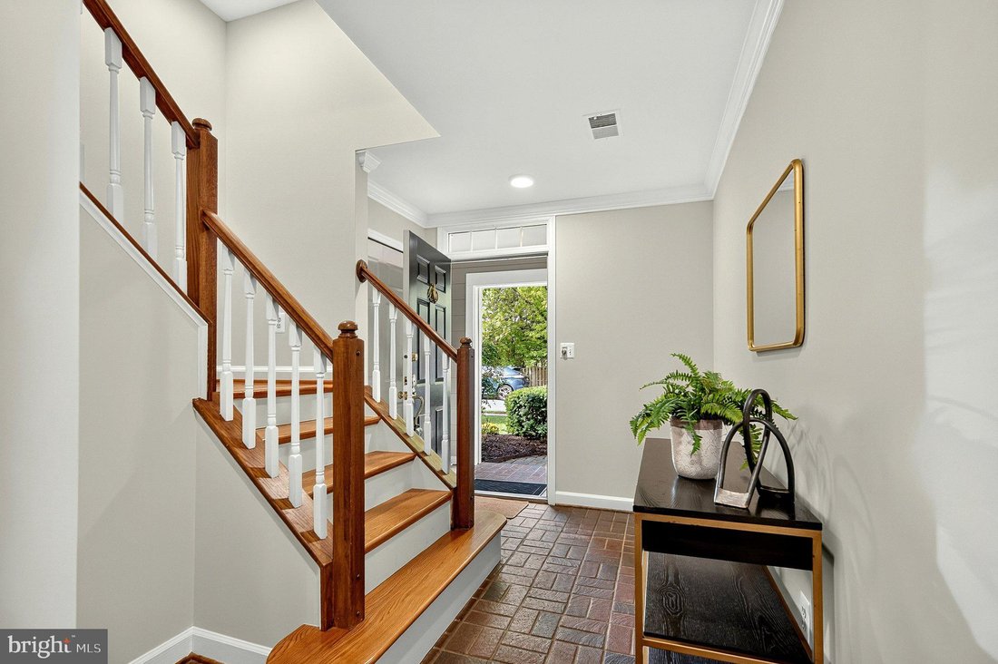 Residenza a Pimmit Hills, Virginia, Stati Uniti 4 - 19073012