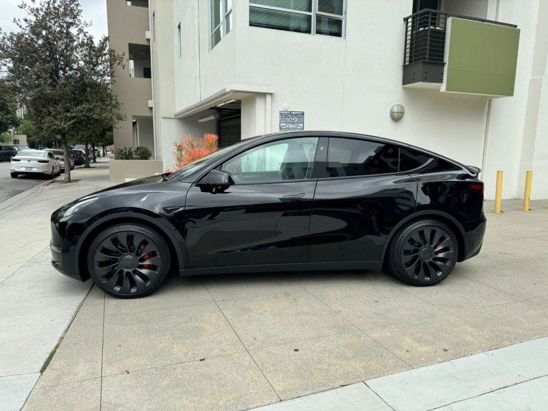 Suv in Canoga Park, CA, United States 5 - 19072051