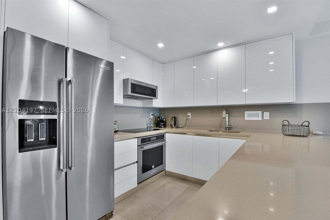 Condo in Miami Beach, Florida, United States 5 - 19074187