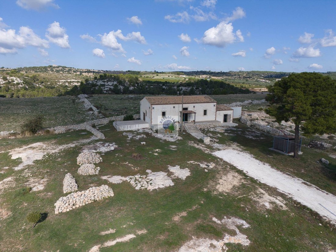 Villa en Noto, Sicilia, Italia 2 - 19075218