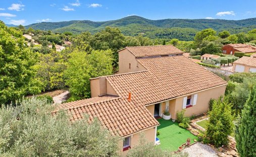 Maison à Sainte-Anastasie-sur-Issole, Provence-Alpes-Côte d'Azur, France 1