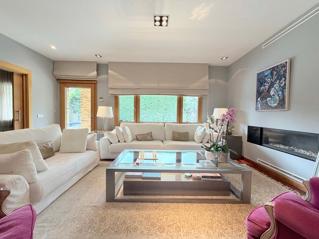 Chalet a Fuencarral-El Pardo, Madrid, Spagna 4 - 19070103