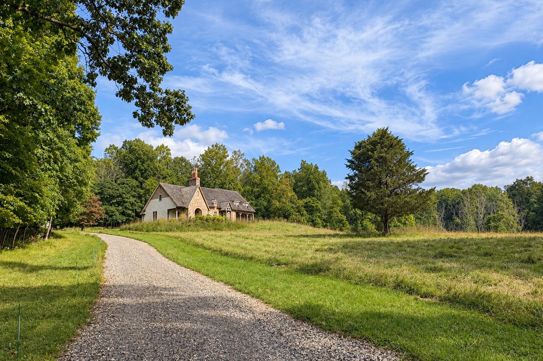 House in Clinton Township, New Jersey, United States 1 - 19072639