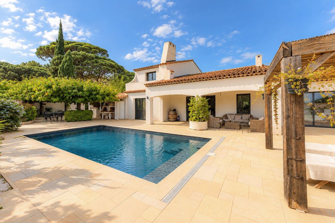 Villa in Ville-Les Saquedes-Le Bouillonnet, Sainte-Maxime, France 1 - 19070760