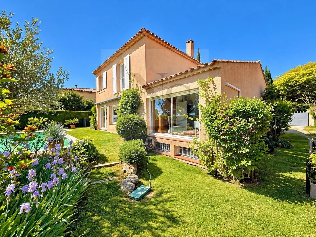 Villa in Mazenod-Bellevue-Saint Donat-Banon, Aix-en-Provence, France 3 - 19070892