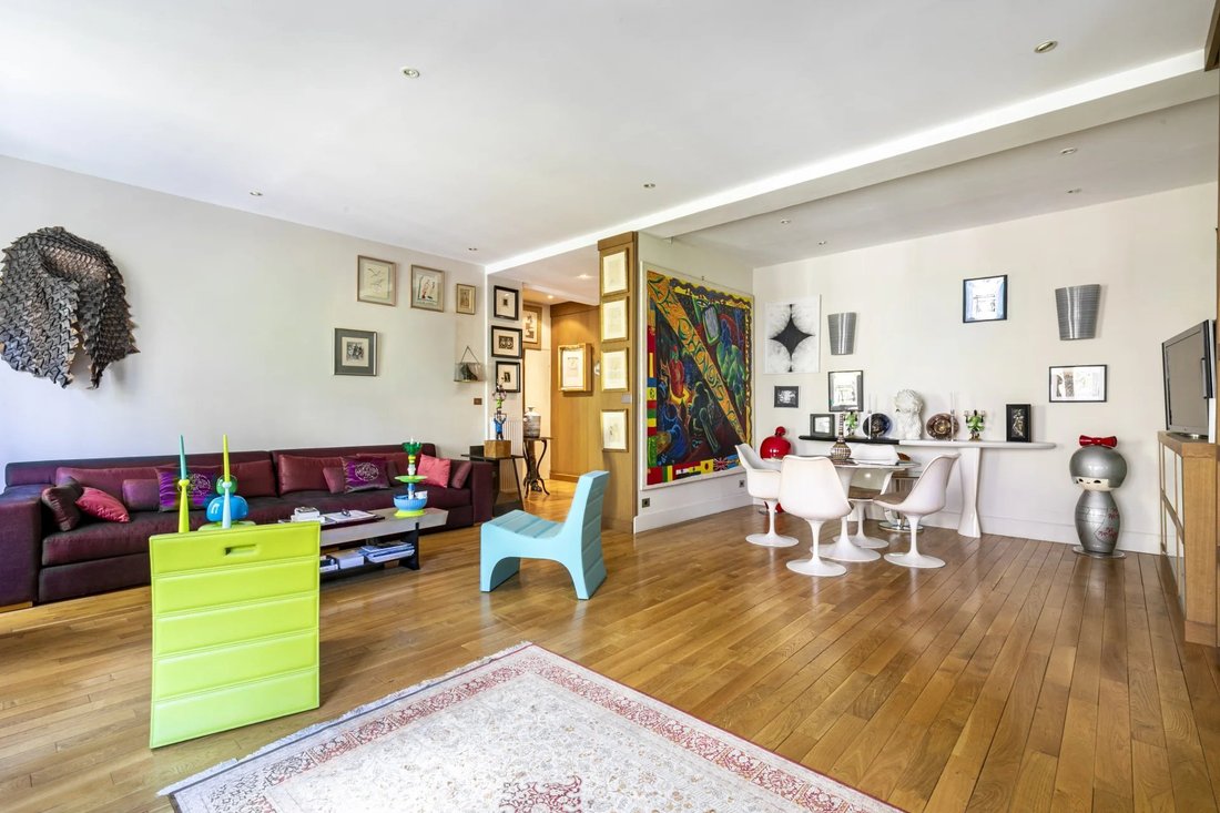 Apartment in Gros Caillou, Paris 7e Arrondissement, Paris 2 - 19069762