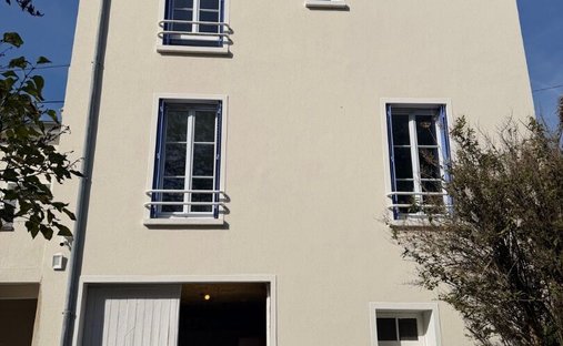 House in Le Bourg et le Hameaux, Beynes, France 1