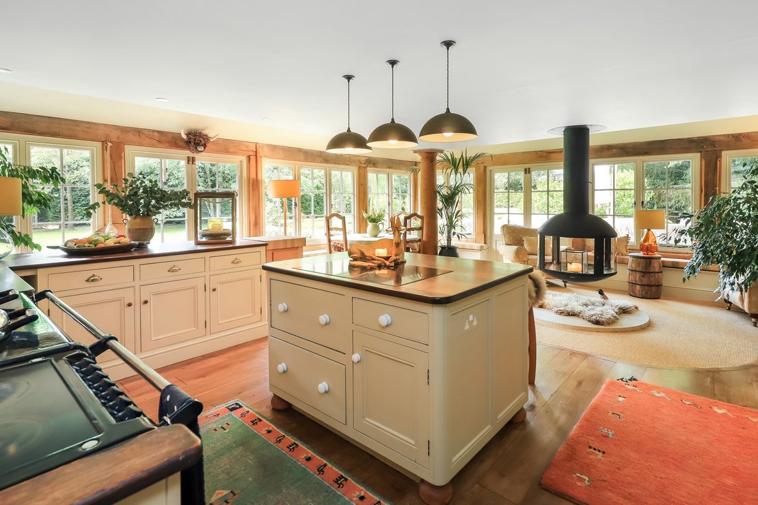 Haus in Wiltshire, England 2 - 19068925
