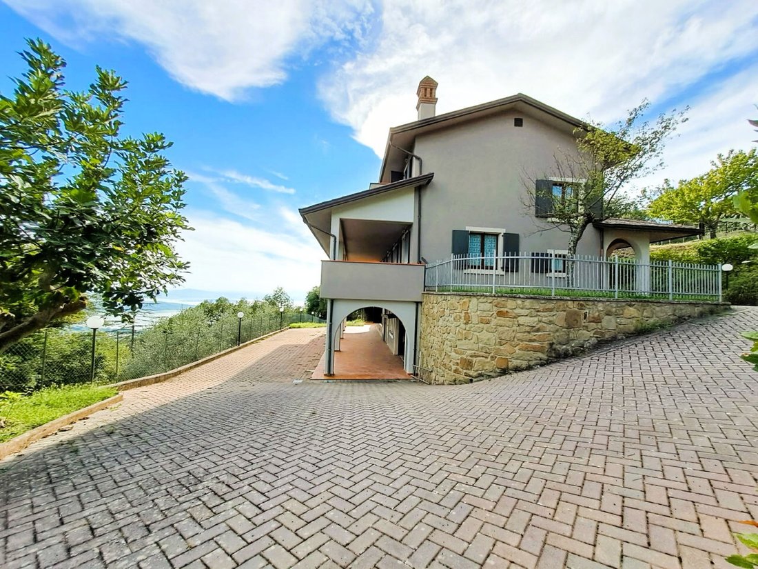 Villa in Passignano sul Trasimeno, Umbrien, Italien 1 - 14877894
