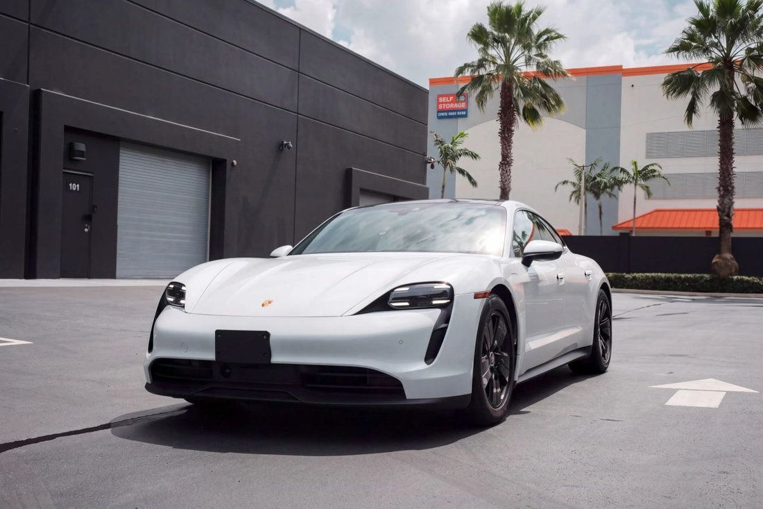 Sedan in Doral, FL, United States 1 - 19075730