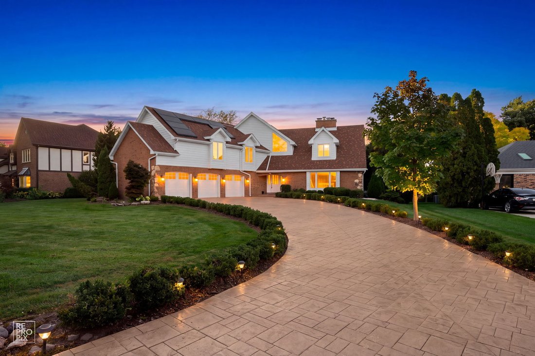 House in Oak Brook, Illinois, United States 2 - 19074479