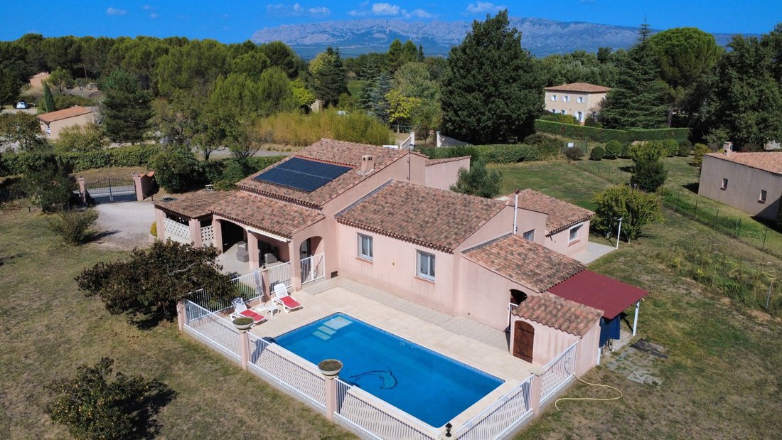 House in Trets, Provence-Alpes-Côte d'Azur, France 2 - 19075306