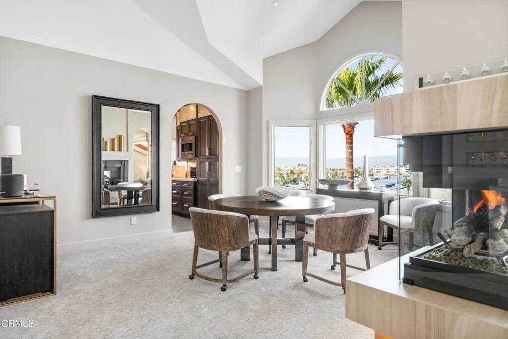 Condo in Oxnard, California, United States 3 - 19074253