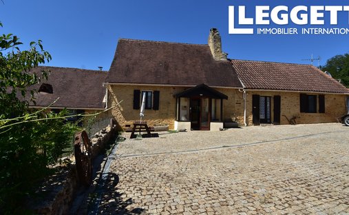 Country House in Saint-Andre-d'Allas, Nouvelle-Aquitaine, France 1