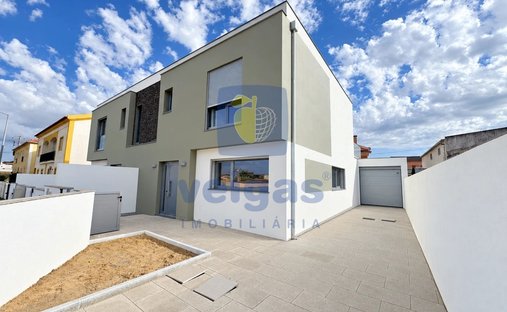 Villa in Atouguia da Baleia, Leiria, Portugal 1