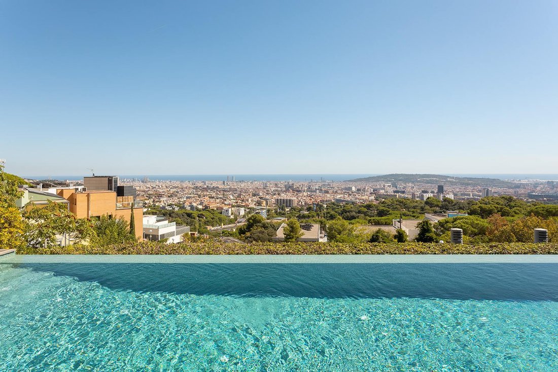 Villa in Sarrià-Sant Gervasi, Barcelona, Spanien 1 - 14562048