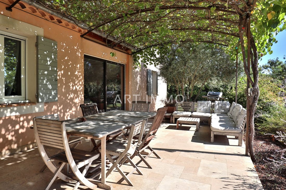 Haus in Saint-Saturnin-lès-Apt, Provence-Alpes-Côte d'Azur, Frankreich 4 - 19070747