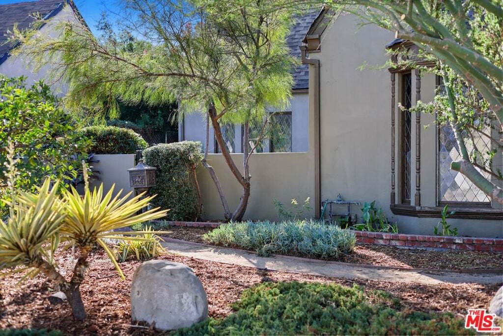 House in Glendale, California, United States 3 - 19073509