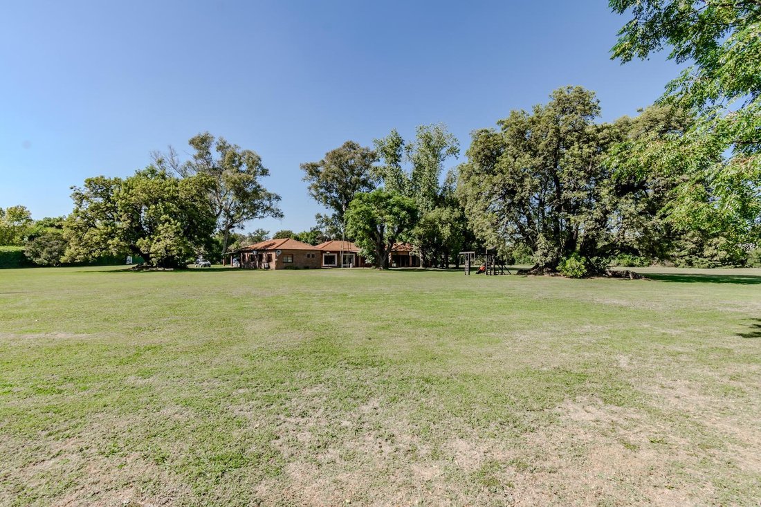 Casa en Villa Rosa, Buenos Aires, Argentina 3 - 19073004