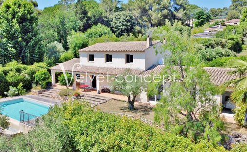 Villa à Bois Fleuri-Chevre d'Or-Saint Philippe, Biot, France 1
