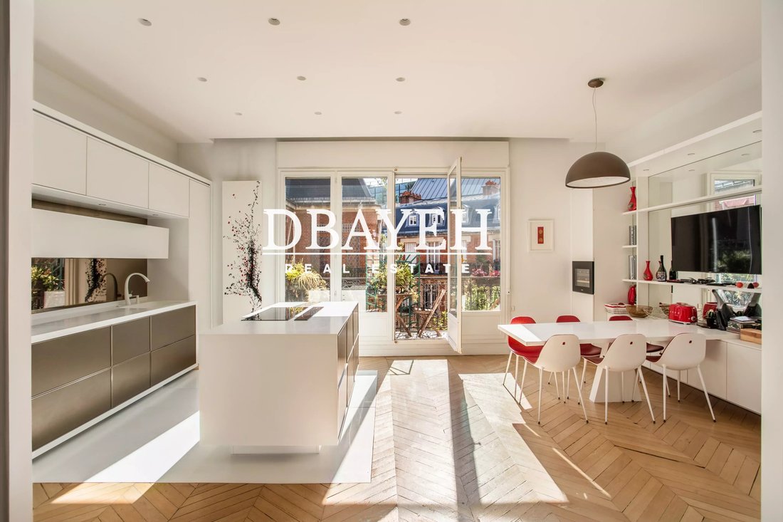 Apartment in Courcelles-Wagram, Paris 17e Arrondissement, Paris 2 - 19068944
