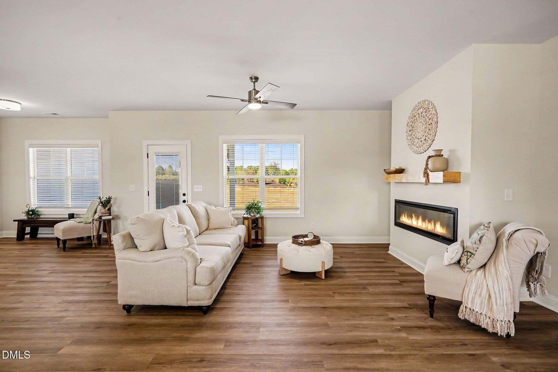 Casa en Angier, Carolina del Norte, Estados Unidos 5 - 17548844