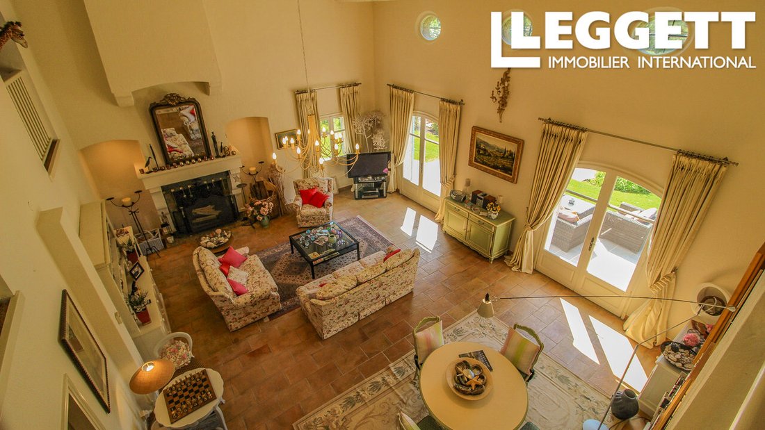 Villa in Châteauneuf-Grasse, Provence-Alpes-Côte d'Azur, France 3 - 18469656