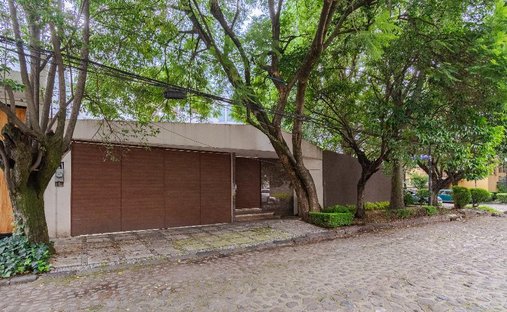 House in Santa Catarina Yecahuitzotl, Mexico City, Mexico 1