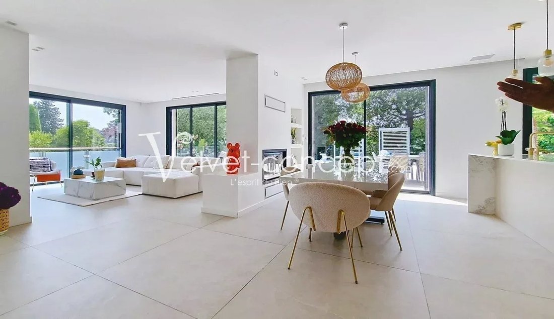 Villa in Châteauneuf-Grasse, Provence-Alpes-Côte d'Azur, France 1 - 19071184