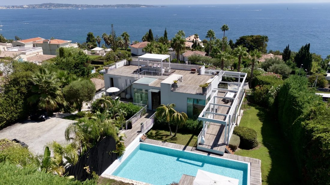 Villa in Cannes, Provence-Alpes-Côte d'Azur, France 1 - 19075222