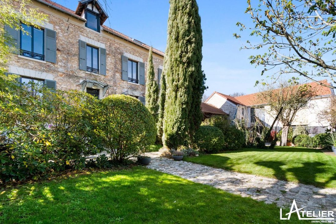 House in Orgeval, Ile-de-France, France 2 - 19071302