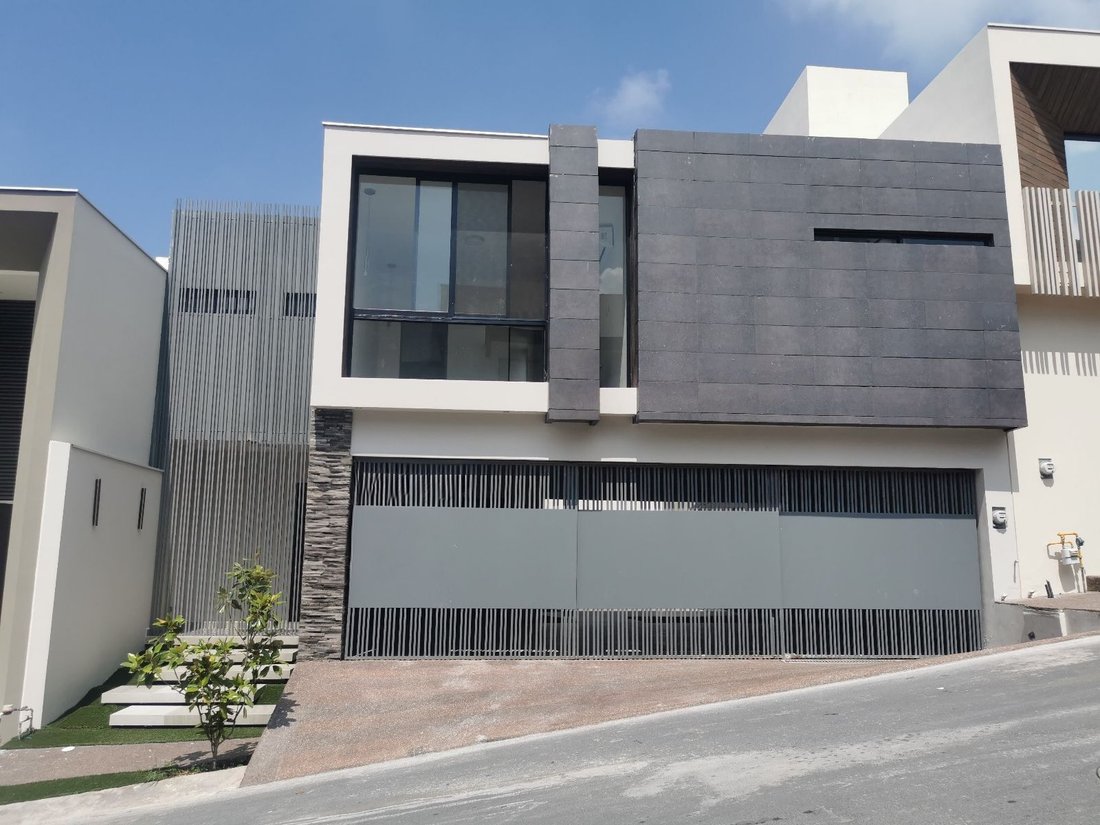 House in Monterrey, Nuevo Leon, Mexico 1 - 19070420
