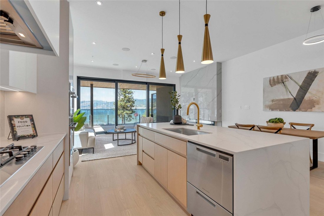 Apartment in Penticton, British Columbia, Canada 5 - 19075257