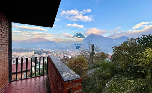 Villa en Albino, Lombardía, Italia 1