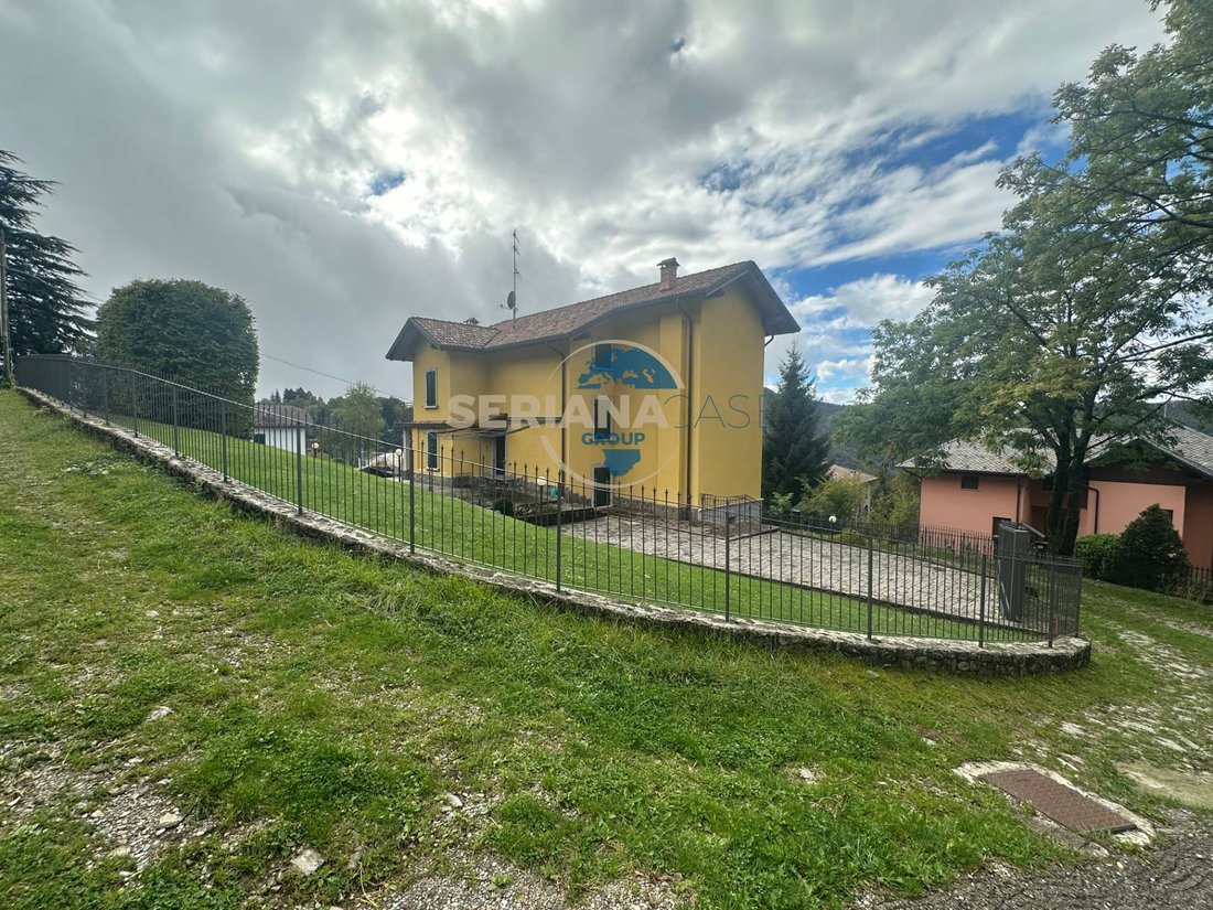 Villa en Selvino, Lombardía, Italia 3 - 15458910