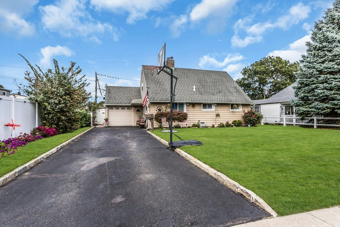 Casa en Levittown, Nueva York, Estados Unidos 1 - 19064191
