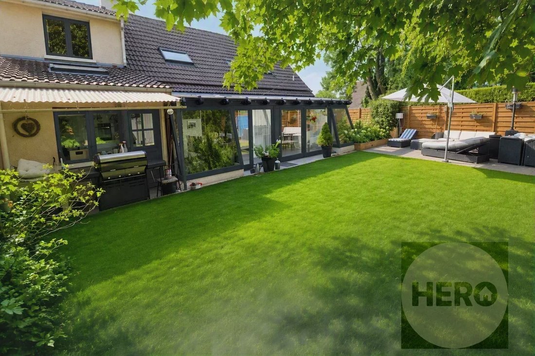 House in Sud, Plaisir, France 1 - 16073861