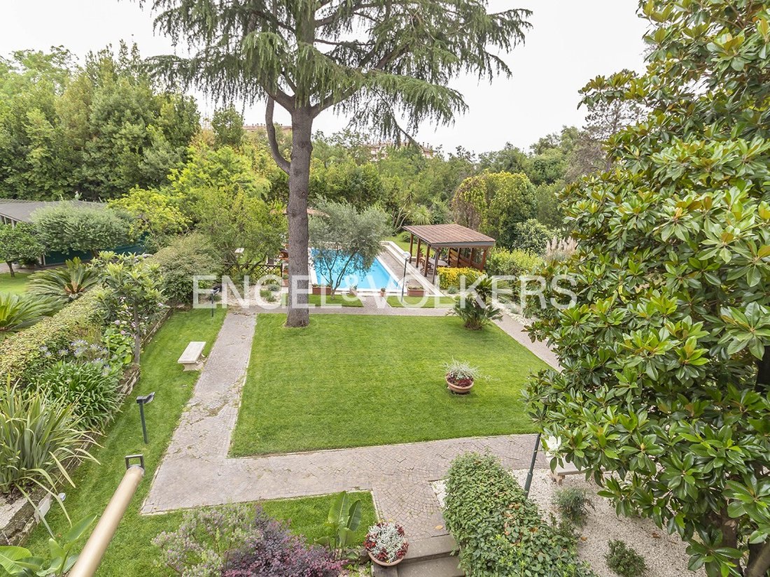 Villa in Eur - Torrino - Giuliano Dalmata, Rome, Lazio 1 - 19072556