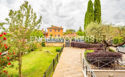 House in Spinaceto - Mezzocammino, Rome, Lazio 1