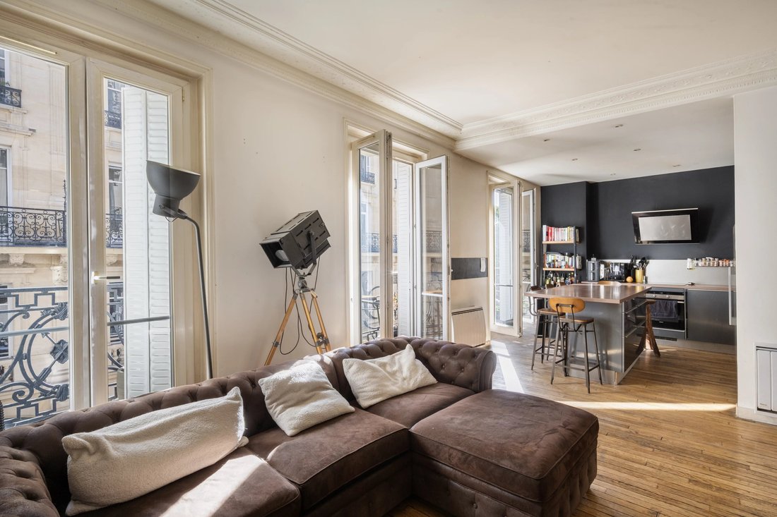 Apartment in Clichy-Trinité, Paris 9e Arrondissement, Paris 3 - 19069665