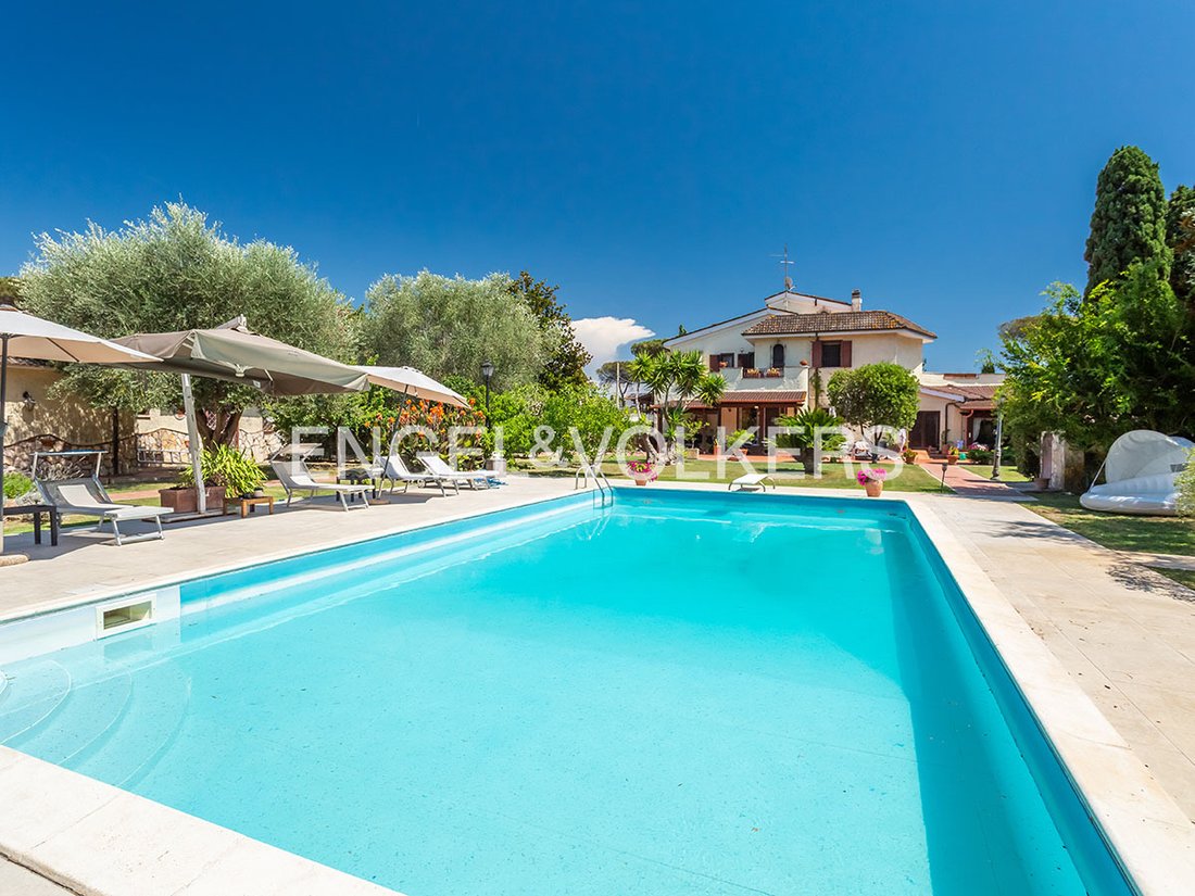 Villa in Infernetto - Casal Palocco - Axa, Rom, Latium 1 - 19072305