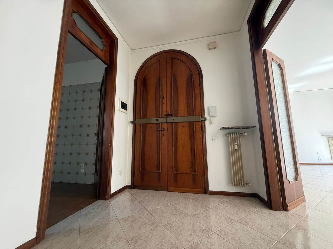 Apartment in Cathedral - Piazza dei Signori, Treviso, Italy 4 - 18537643
