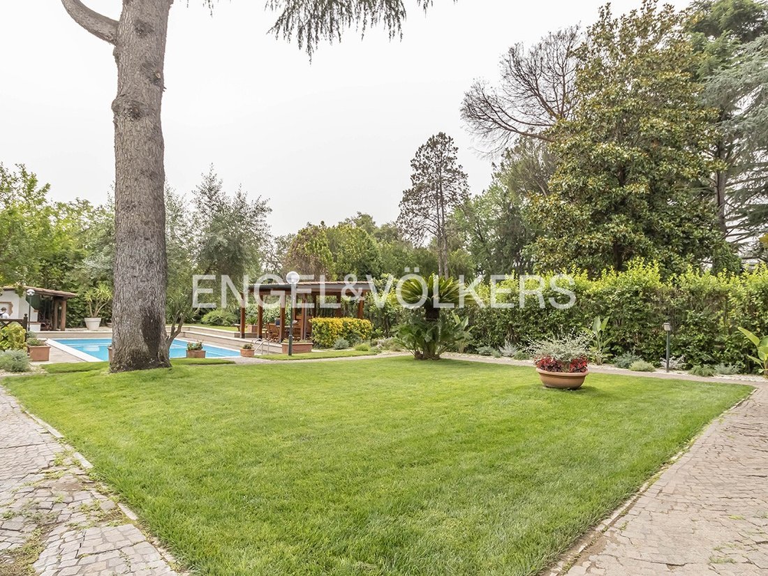 Villa in Eur - Torrino - Giuliano Dalmata, Rome, Lazio 2 - 19072556